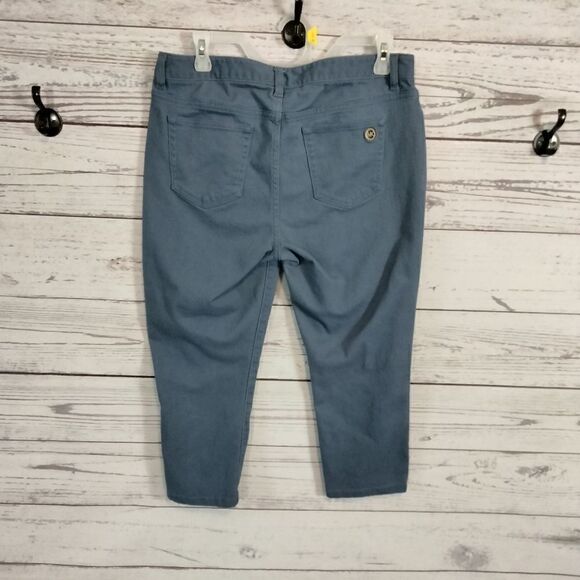 "Michael Kors" woman's capris  - Picture 3 of 10